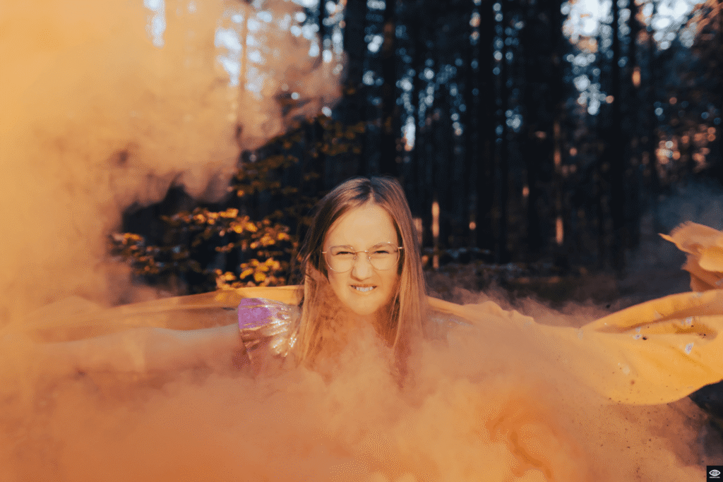 Magiczne spotkanie w lesie – historia z księżniczką i jej strażnikiem – sesja lifestylowa