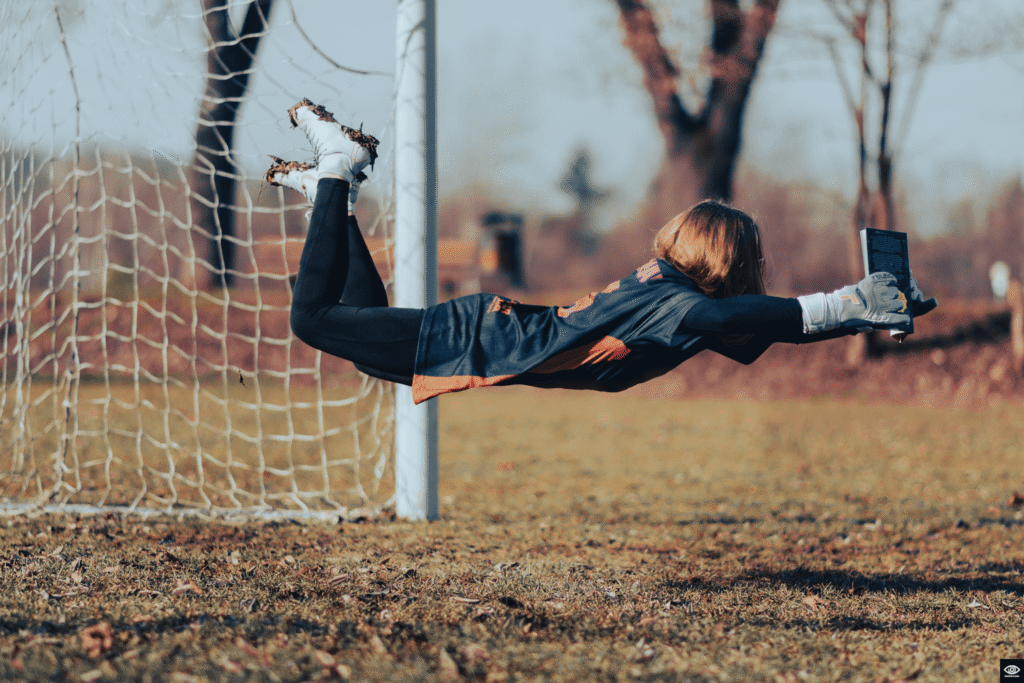 Fotografia sportowa – projekt „Piłkarze kontra pisarze. Przez sport do literatury”.