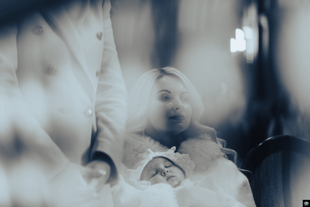 Chrzest Wiktorii w Dobczycach – reportaż od przygotowań do spotkania z bliskimi